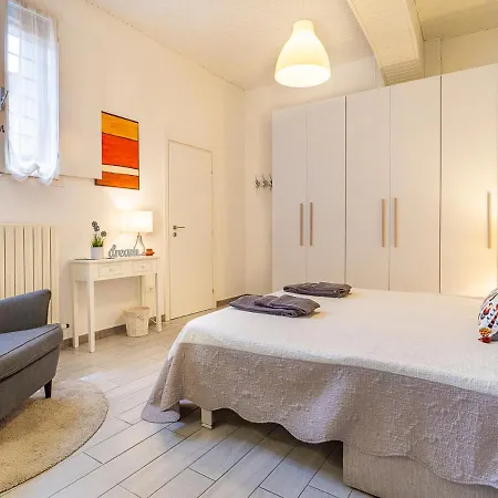 Loveflat - Scopri In Bicicletta Ferrare